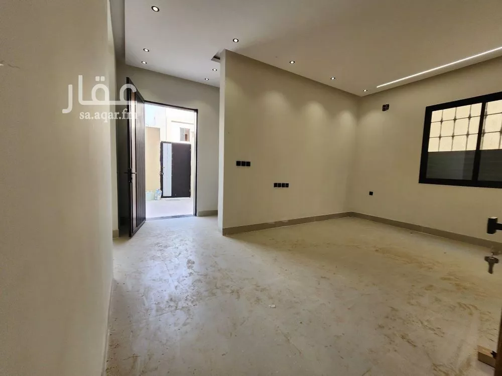 شقة 7 غرف في عكاظ 5