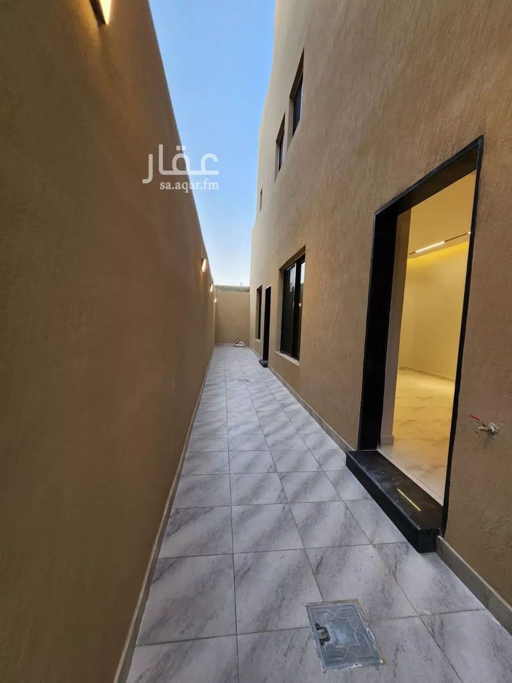 فيلا 5 غرف في عكاظ 4