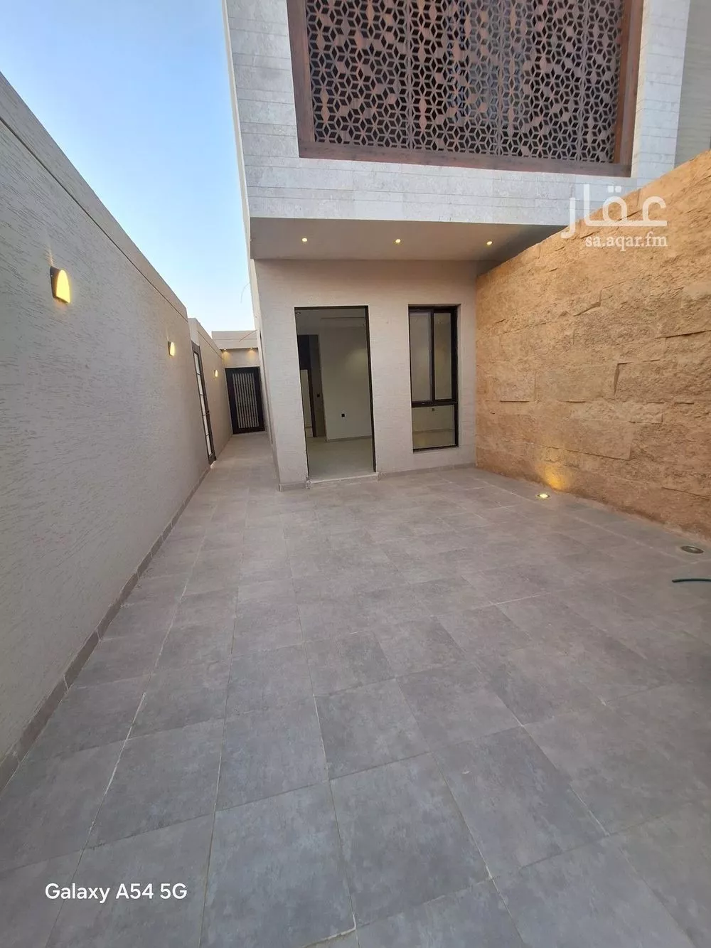 3 bedroom floor in Tuwaiq 2