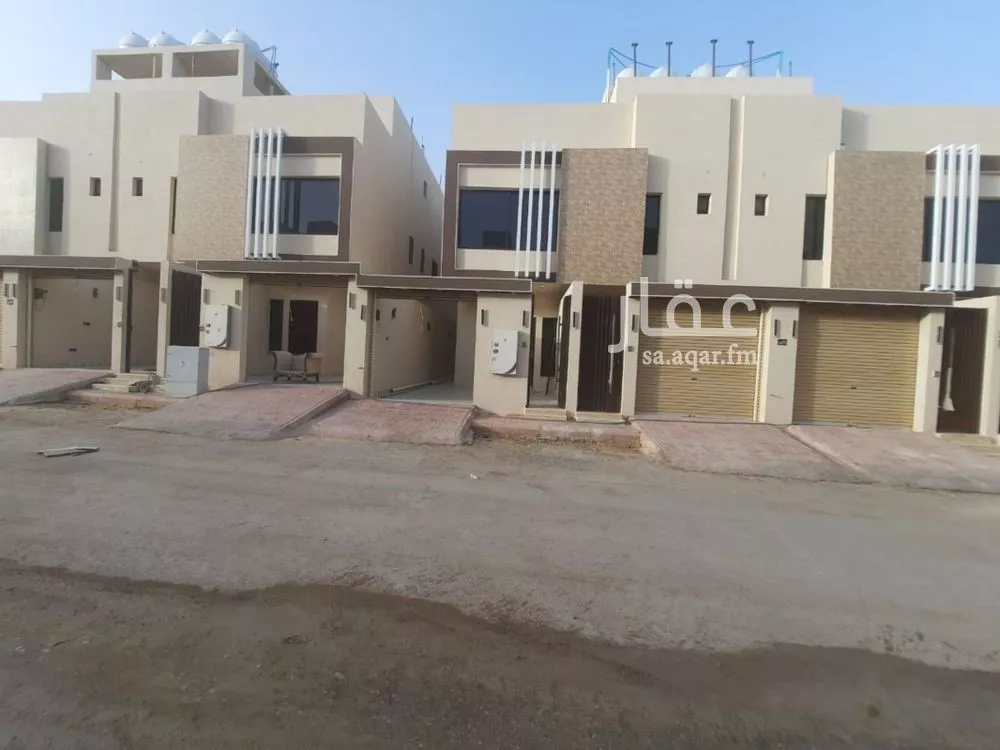 5 bedroom villa in Badr 1