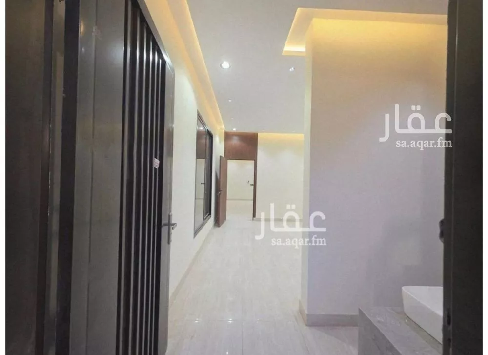 فيلا 5 غرف في بدر 4