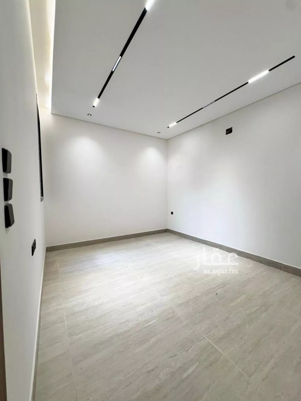 5 bedroom floor in Dahiat Namar 5