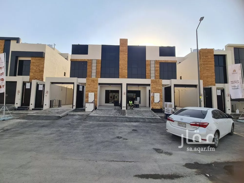 5 bedroom duplex in Okaz 1