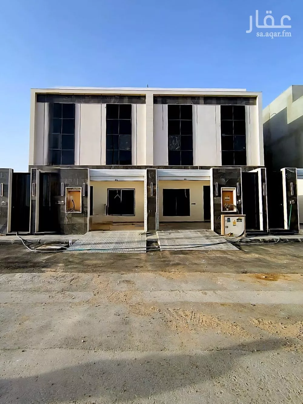 فيلا 7 غرف في عكاظ 1