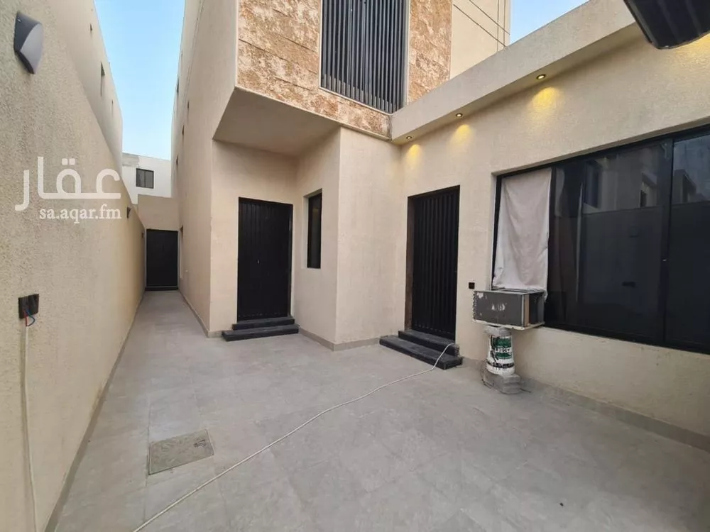 فيلا 7 غرف في بدر 4