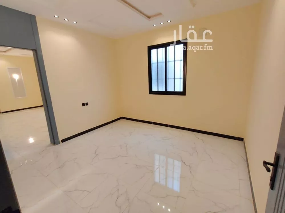 5 bedroom floor in Badr 3