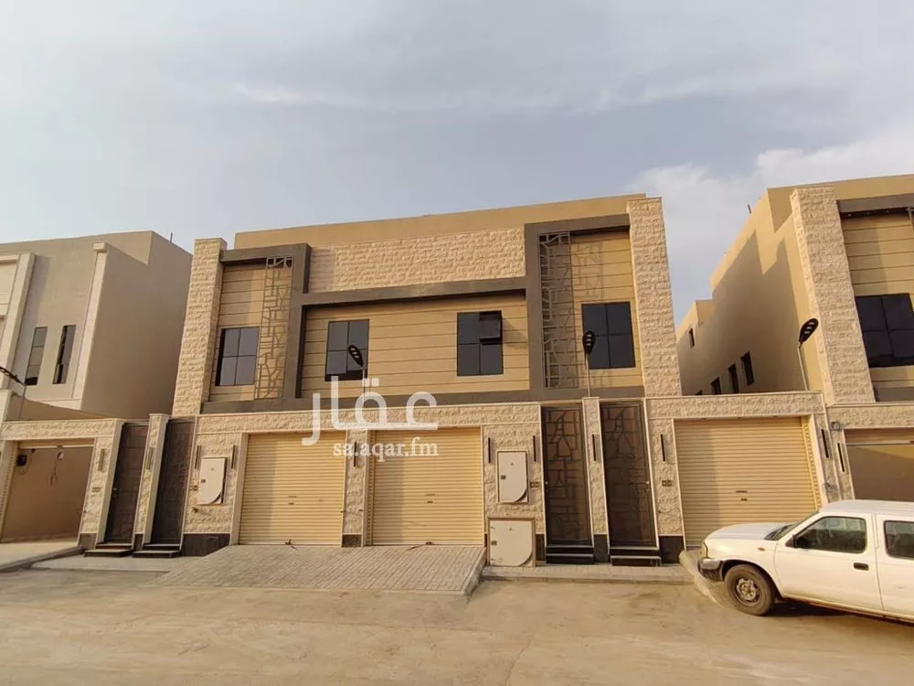 فيلا 5 غرف في عكاظ 3