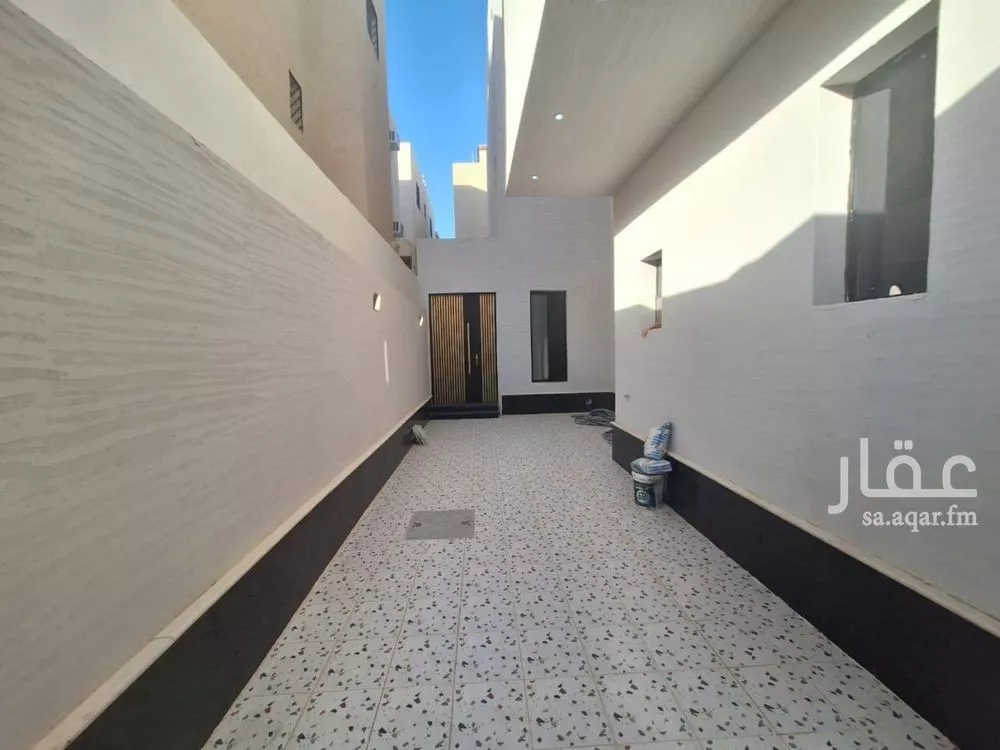 فيلا 7 غرف في ظهرة لبن 2