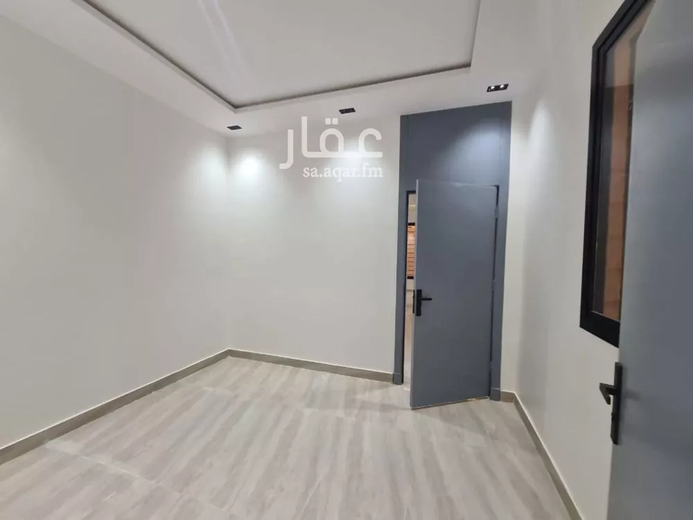 فيلا 5 غرف في بدر 4