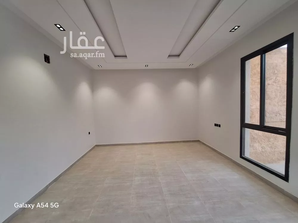 3 bedroom floor in Tuwaiq 4