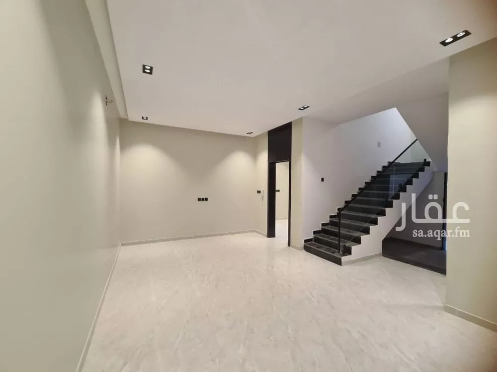 فيلا 5 غرف في بدر 4