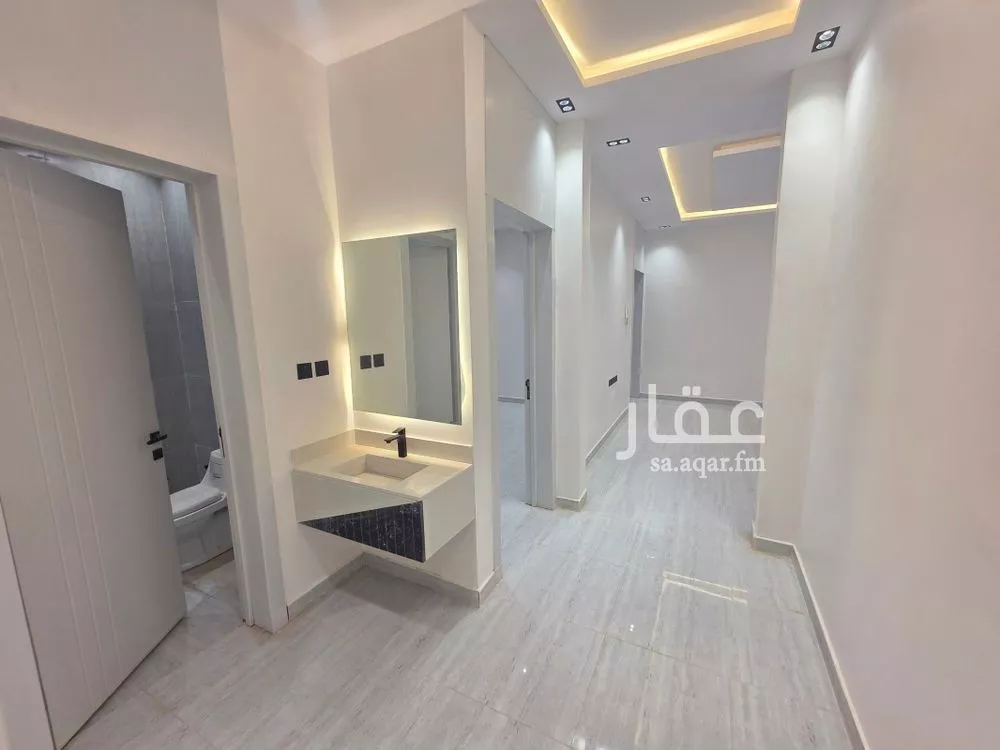 5 bedroom apartment in Badr 5