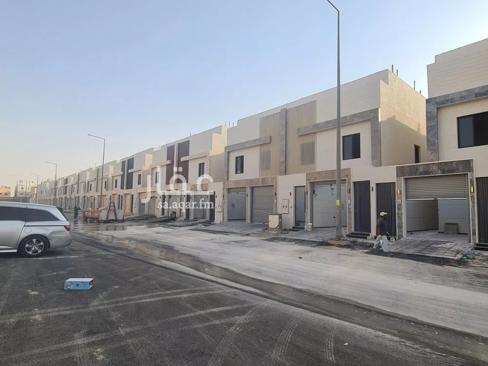 5 bedroom duplex in Okaz 3