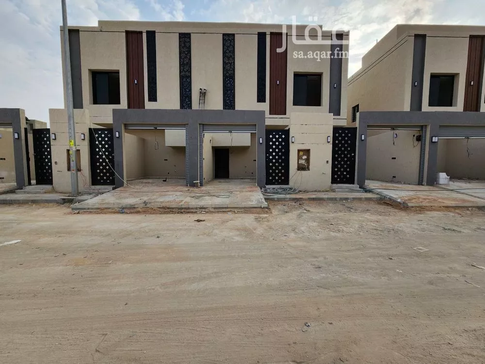 فيلا 4 غرف في طيبة 3