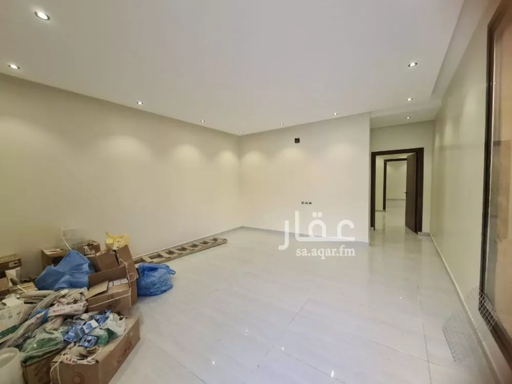 4 bedroom villa in Okaz, Riyadh 10