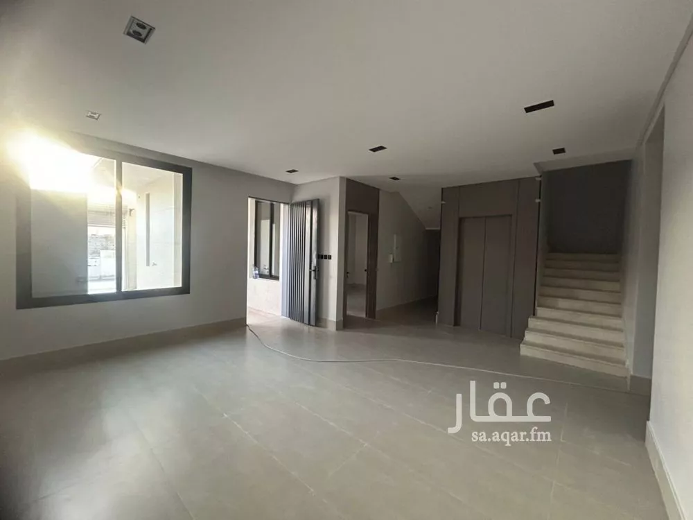 فيلا 5 غرف في العريجاء الغربية 5