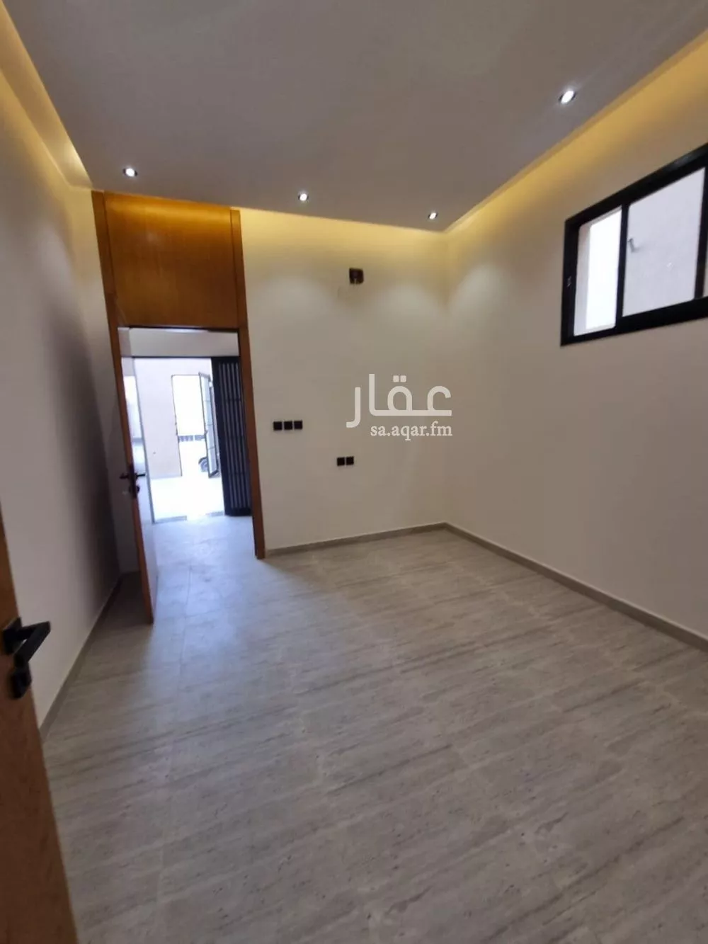 فيلا 5 غرف في عكاظ 4