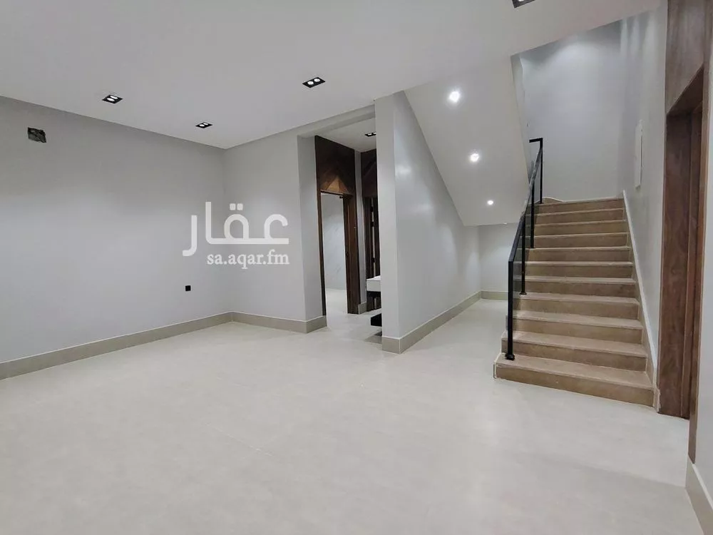 5 bedroom villa in Okaz 3