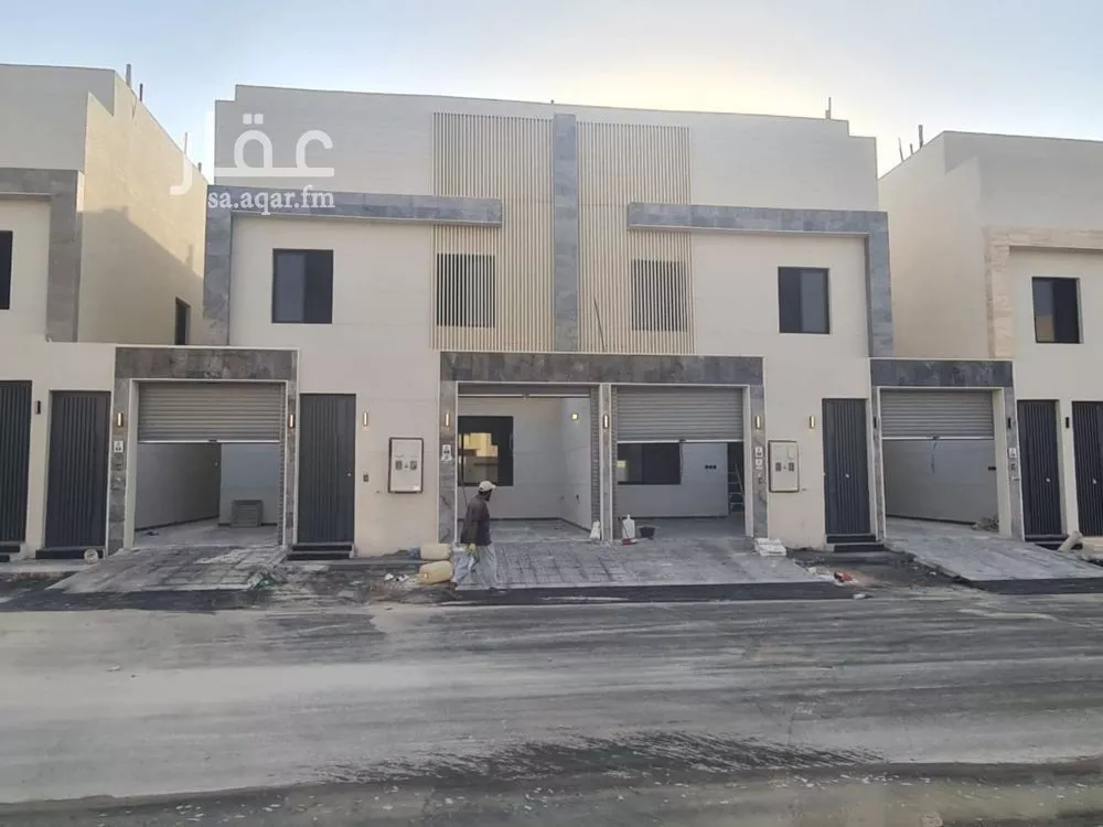 فيلا 5 غرف في عكاظ 2