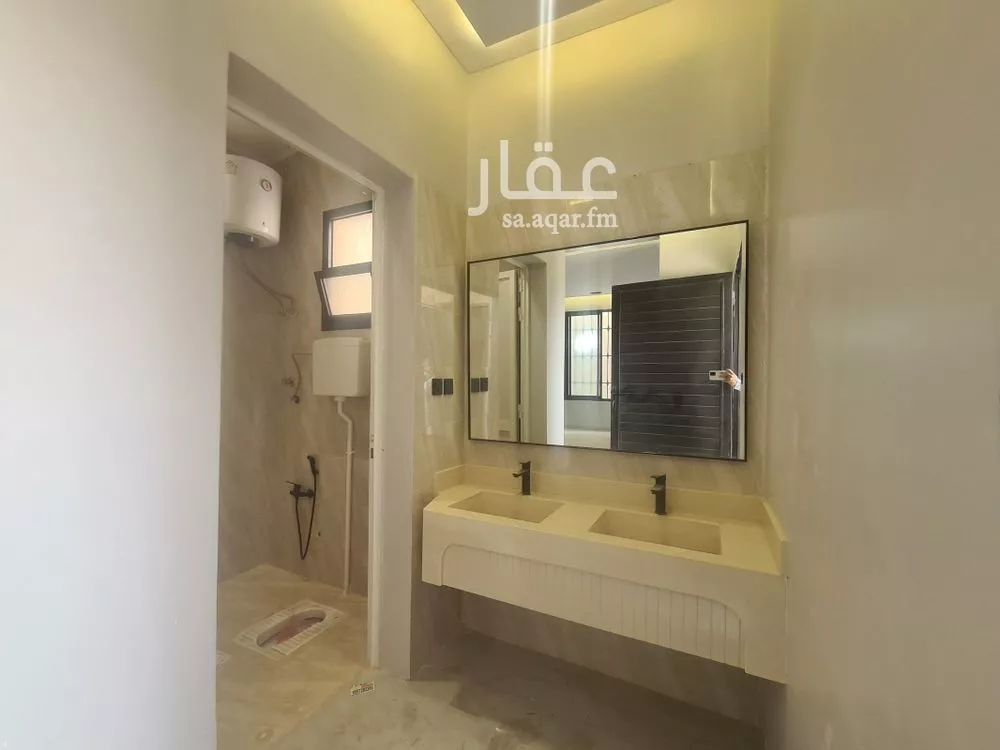 فيلا 5 غرف في بدر 4