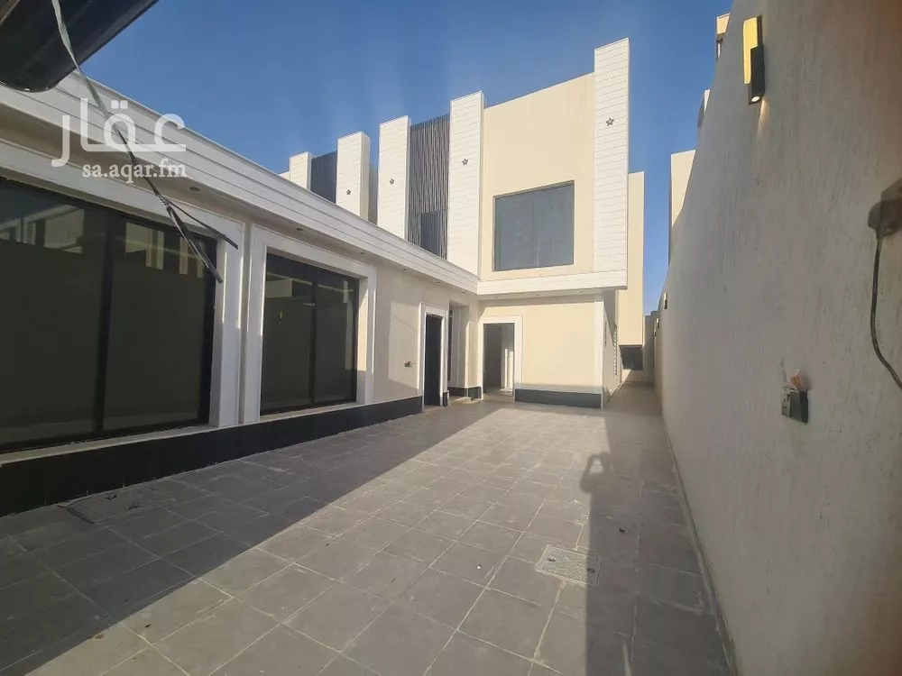 فيلا 7 غرف في بدر 3