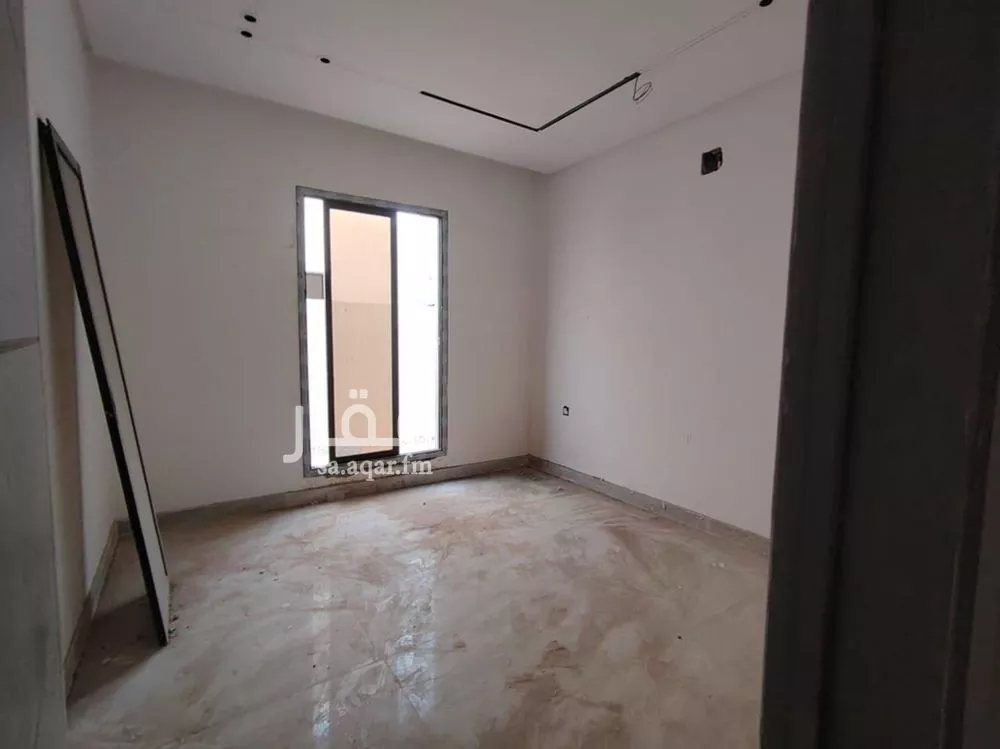 فيلا 5 غرف في طيبة 2