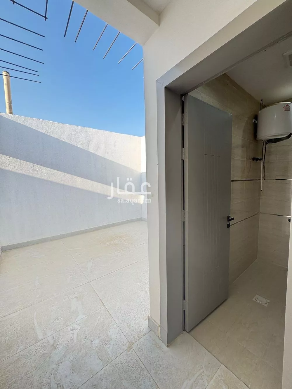 فيلا 5 غرف في طيبة 3