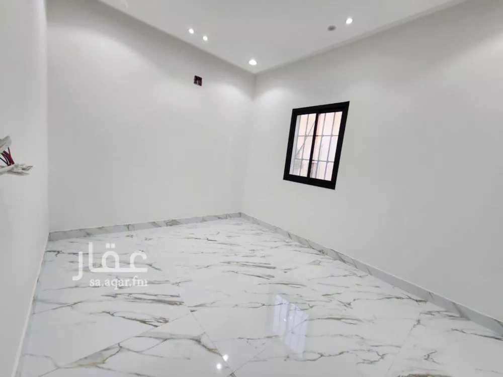 7 bedroom villa in Al Uraija Al Gharbiyah 5