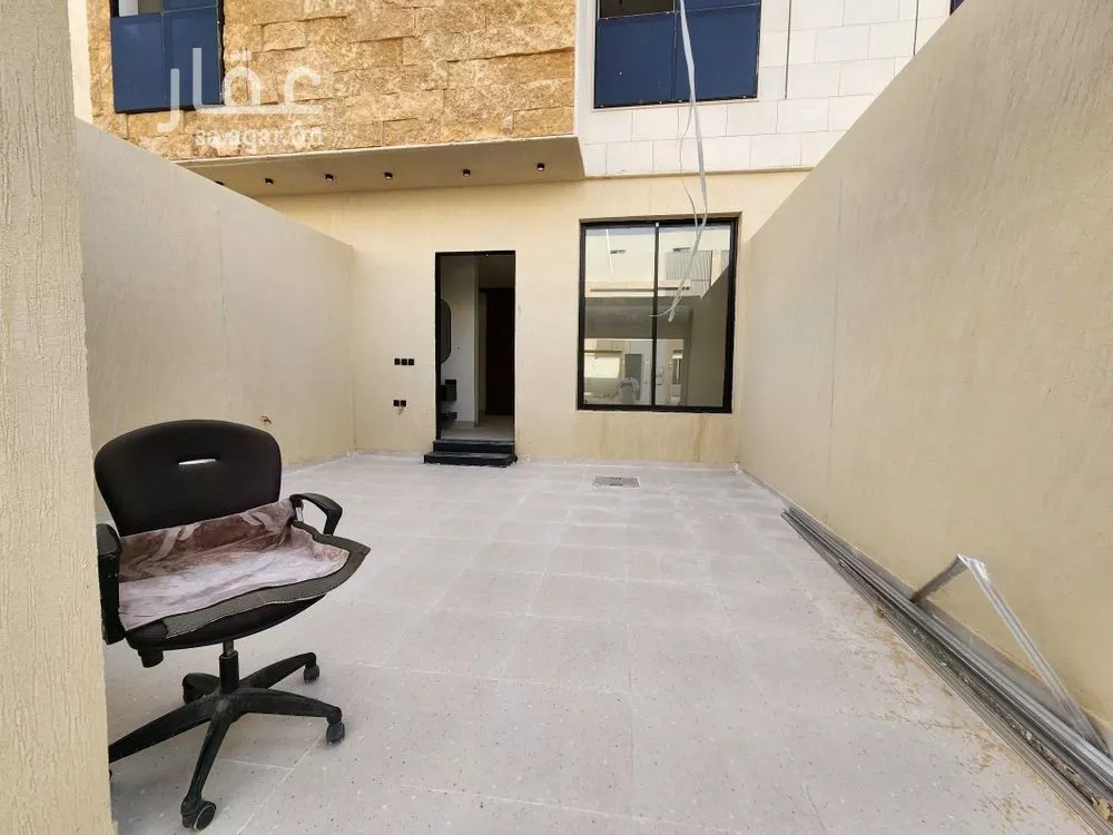 شقة 7 غرف في عكاظ 4