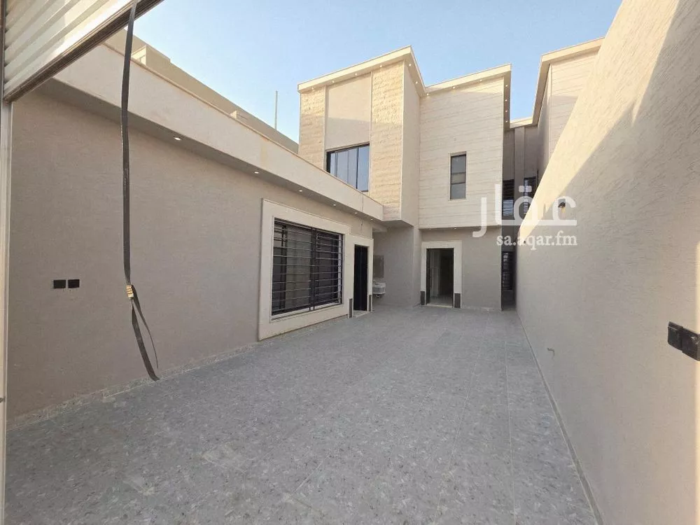 فيلا 5 غرف في بدر 3