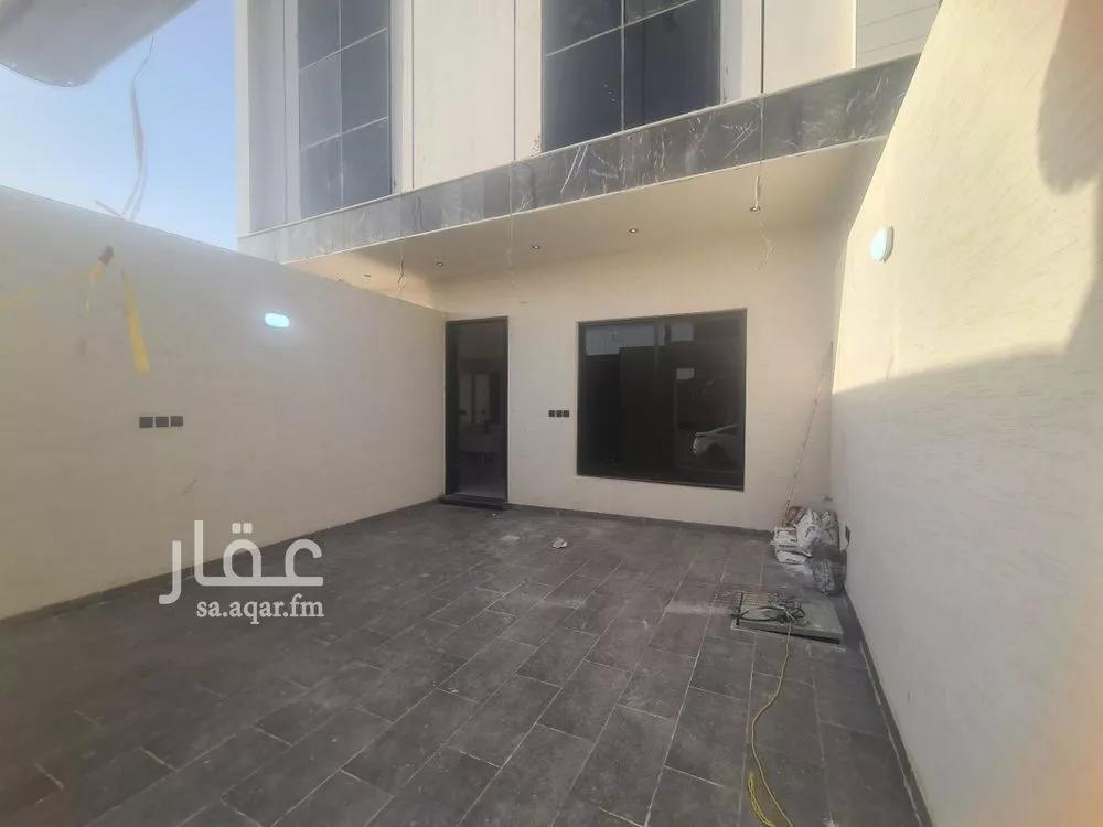 فيلا 7 غرف في عكاظ 2