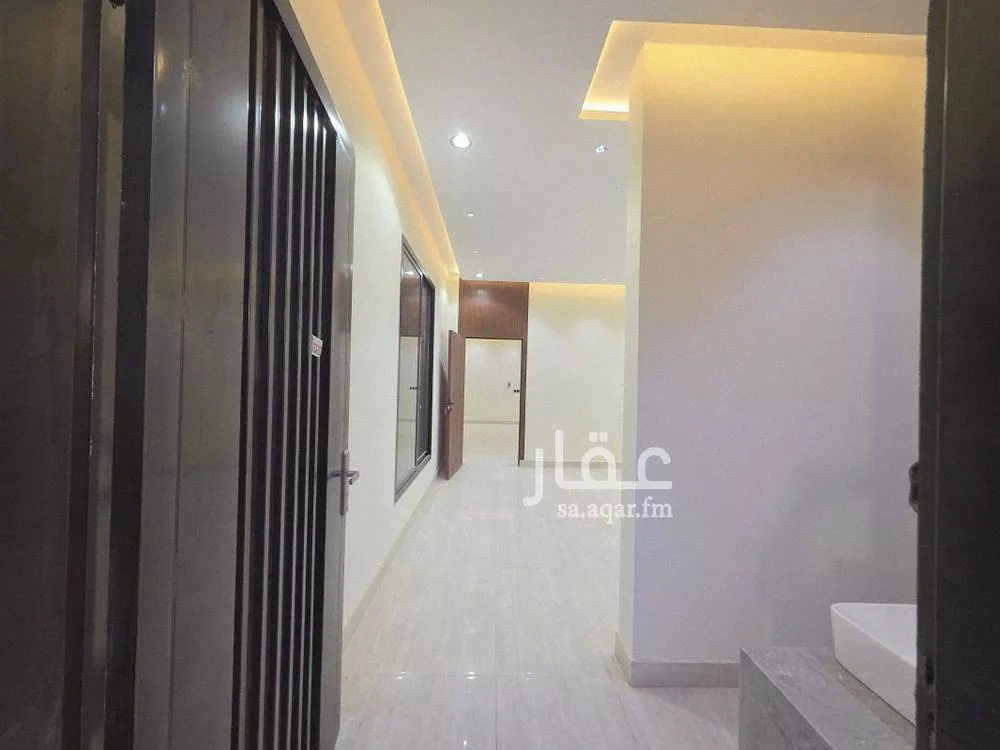 4 bedroom floor in Badr 5
