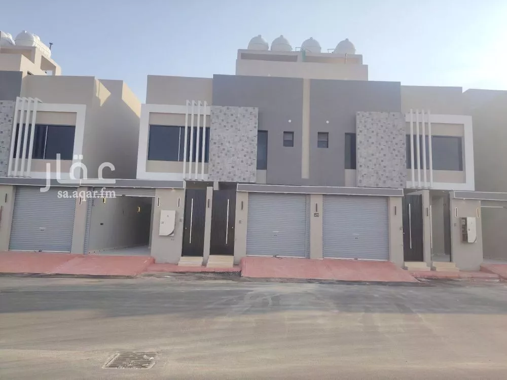 فيلا 5 غرف في طيبة 5