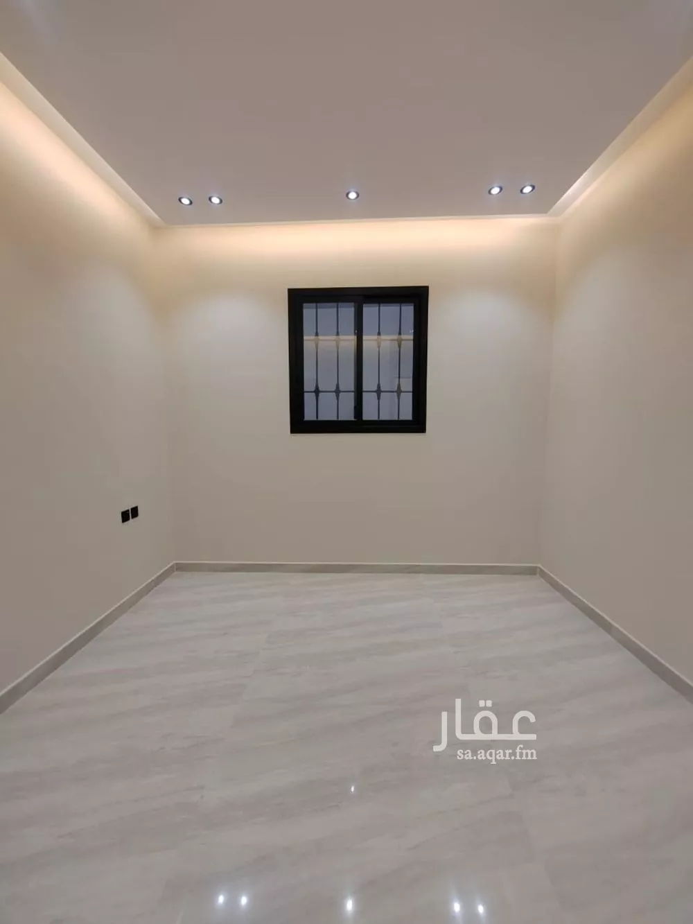 فيلا 5 غرف في العريجاء الوسطى 2