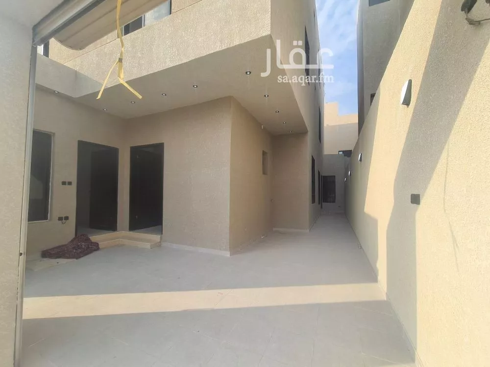 فيلا 5 غرف في بدر 2