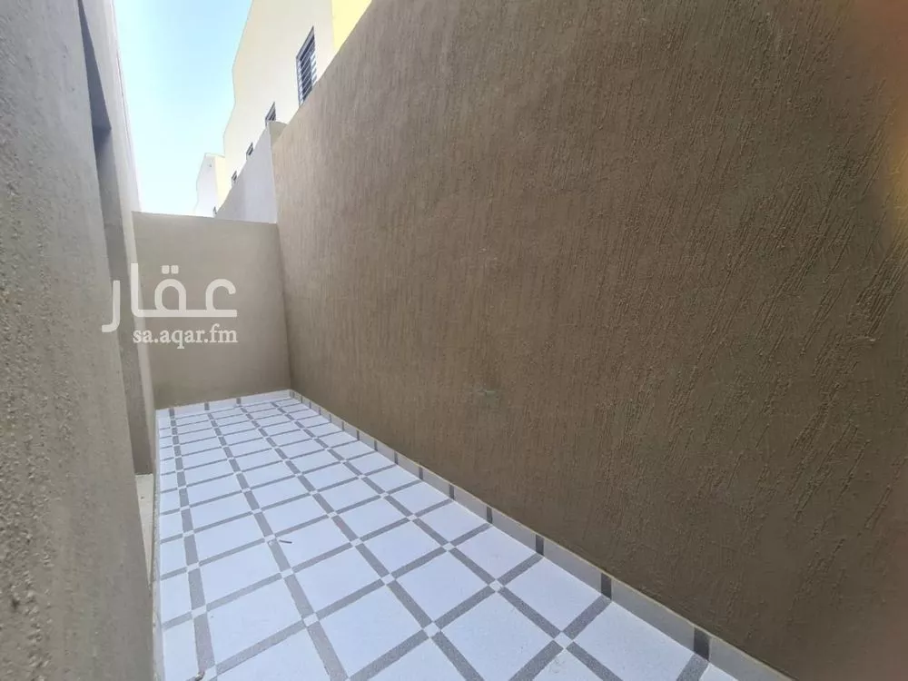 4 bedroom villa in Okaz, Riyadh 15