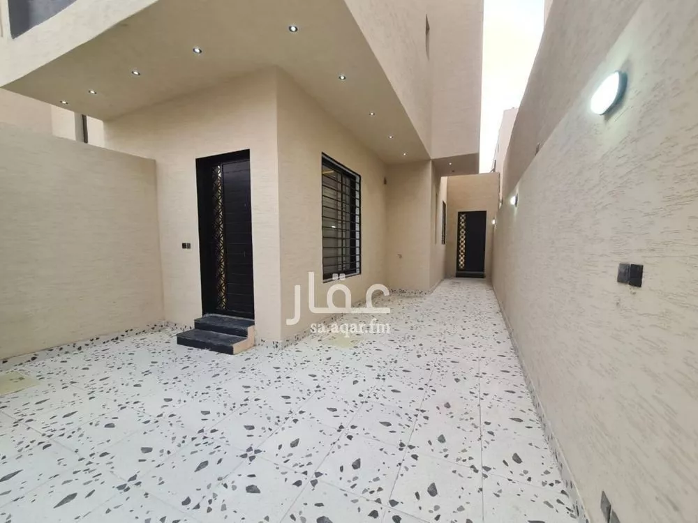 فيلا 5 غرف في بدر 2