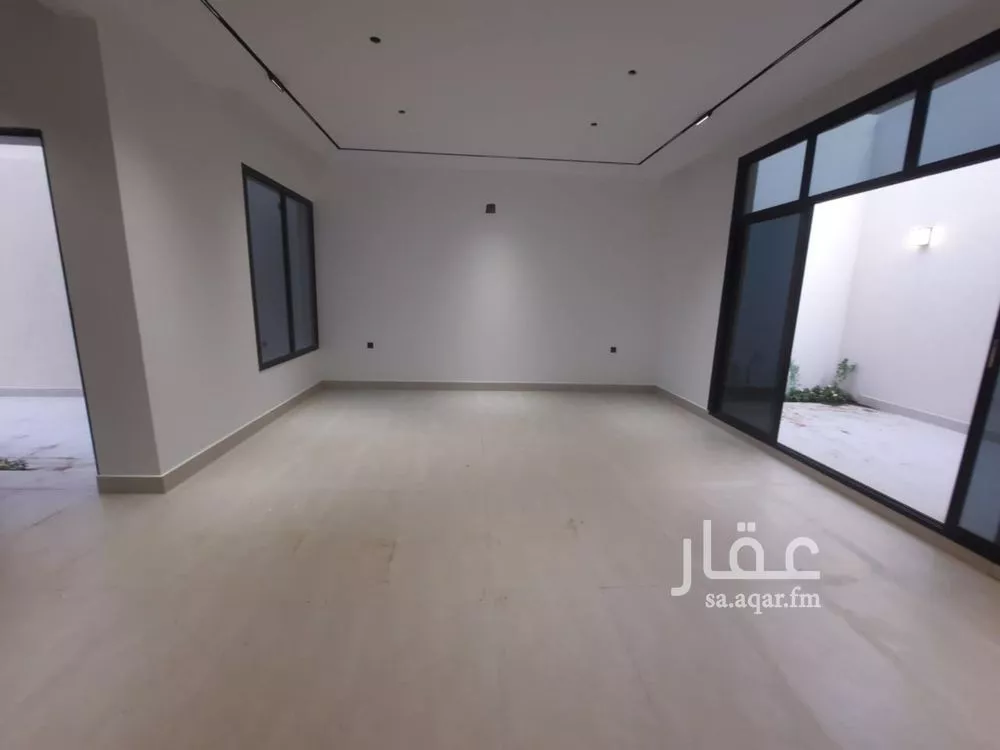 فيلا 5 غرف في بدر 4