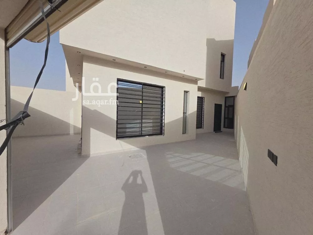 فيلا 6 غرف في بدر 4
