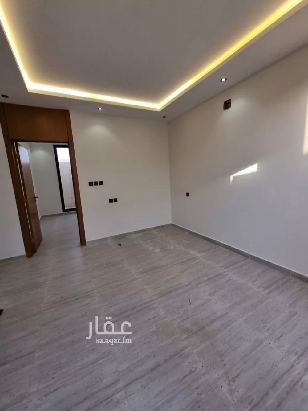 فيلا 5 غرف في عكاظ 3