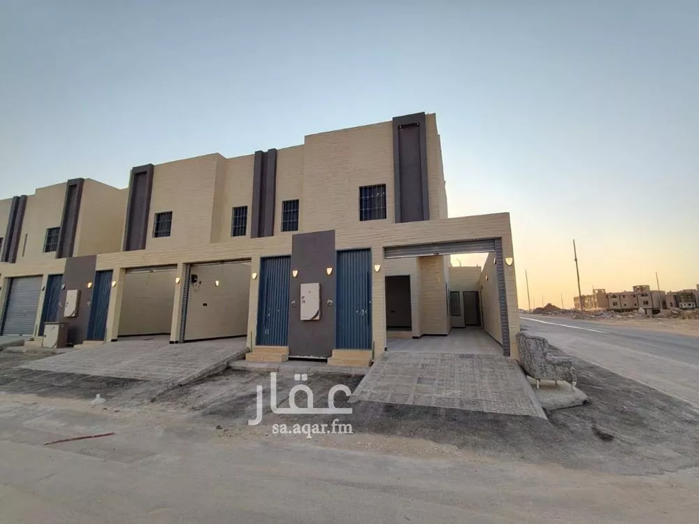 فيلا 5 غرف في بدر 2