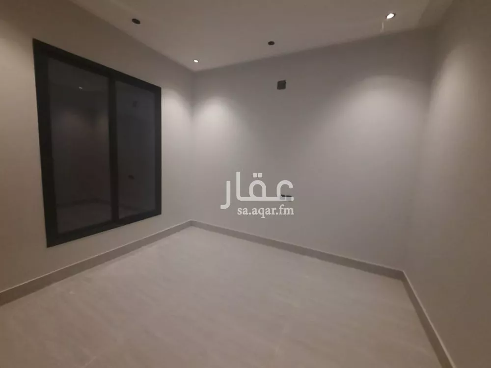 فيلا 6 غرف في عكاظ 5