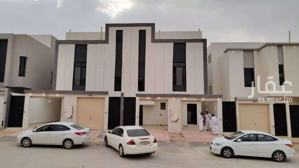5 bedroom floor in Badr 2