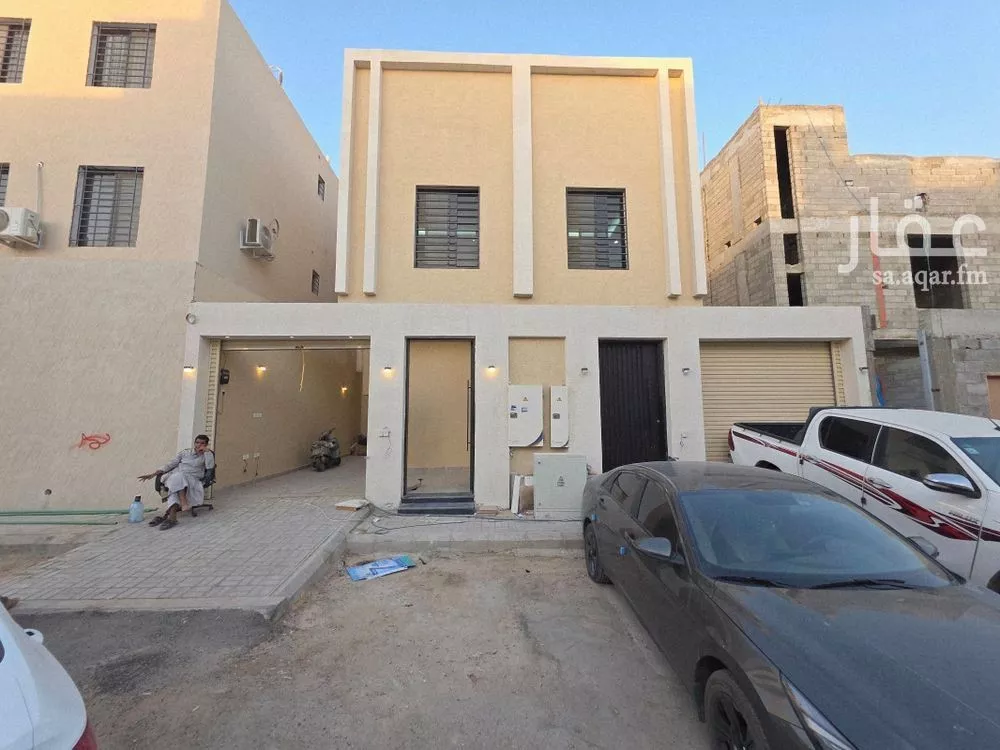 4 bedroom floor in Badr 3