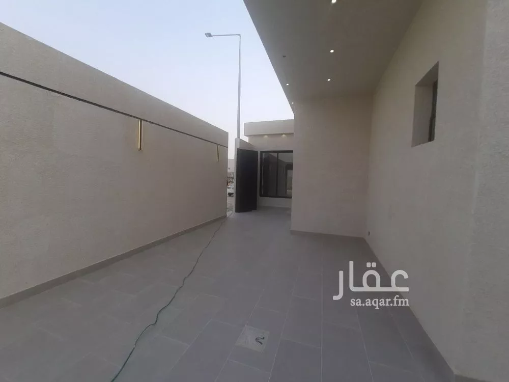 5 bedroom villa in Dirab 4