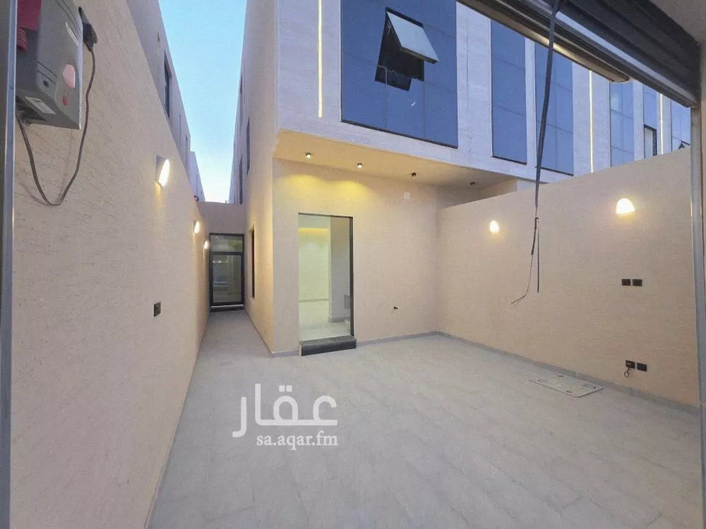 4 bedroom floor in Badr 4