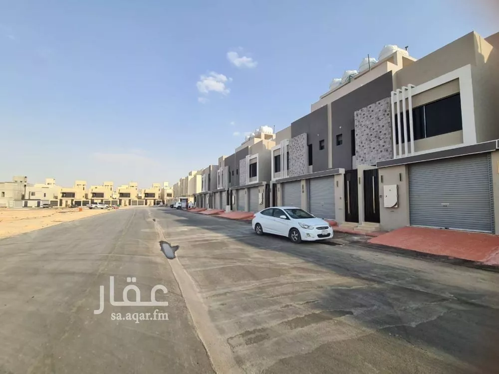 فيلا 5 غرف في بدر 3