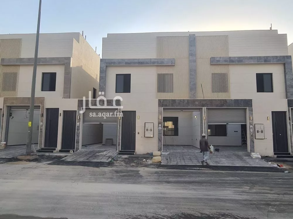 5 bedroom duplex in Okaz 1