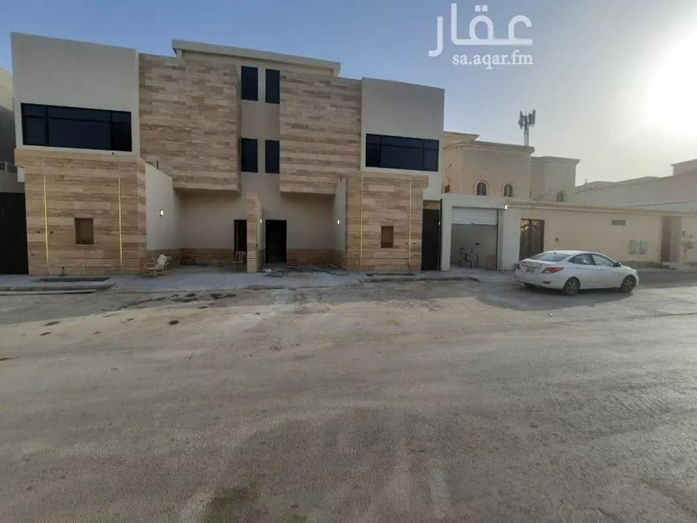 فيلا 5 غرف في بدر 2