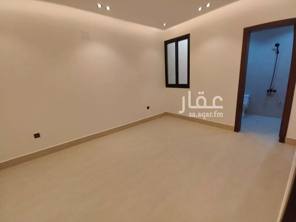 فيلا 4 غرف في طيبة 4